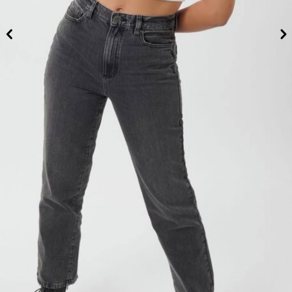 Garage Denim - Mom Jeans Black Wash High rise Garage